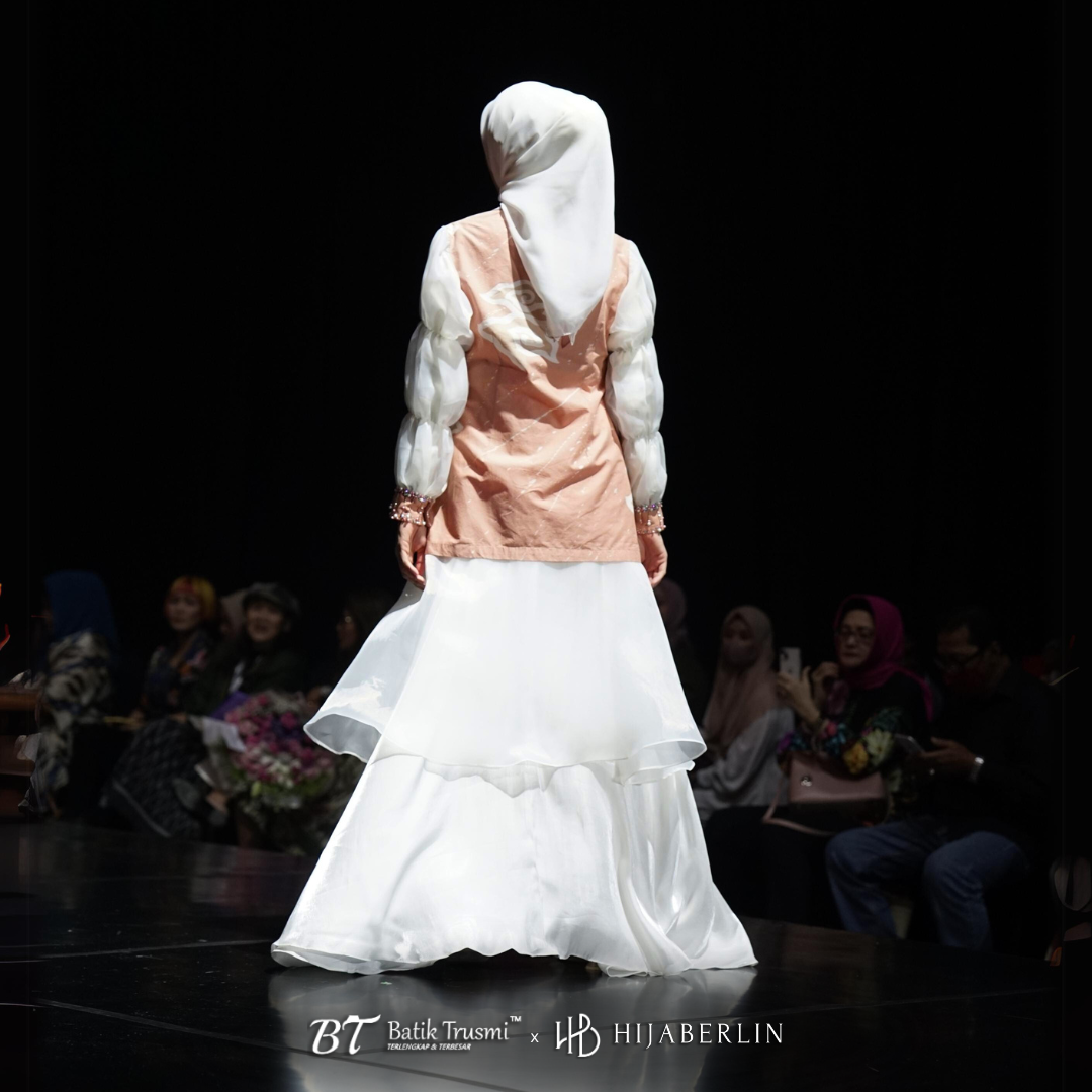 HIJABERLIN X BT BATIK TRUSMI : SRIKANDI COLLECTION - DIEN DRESS