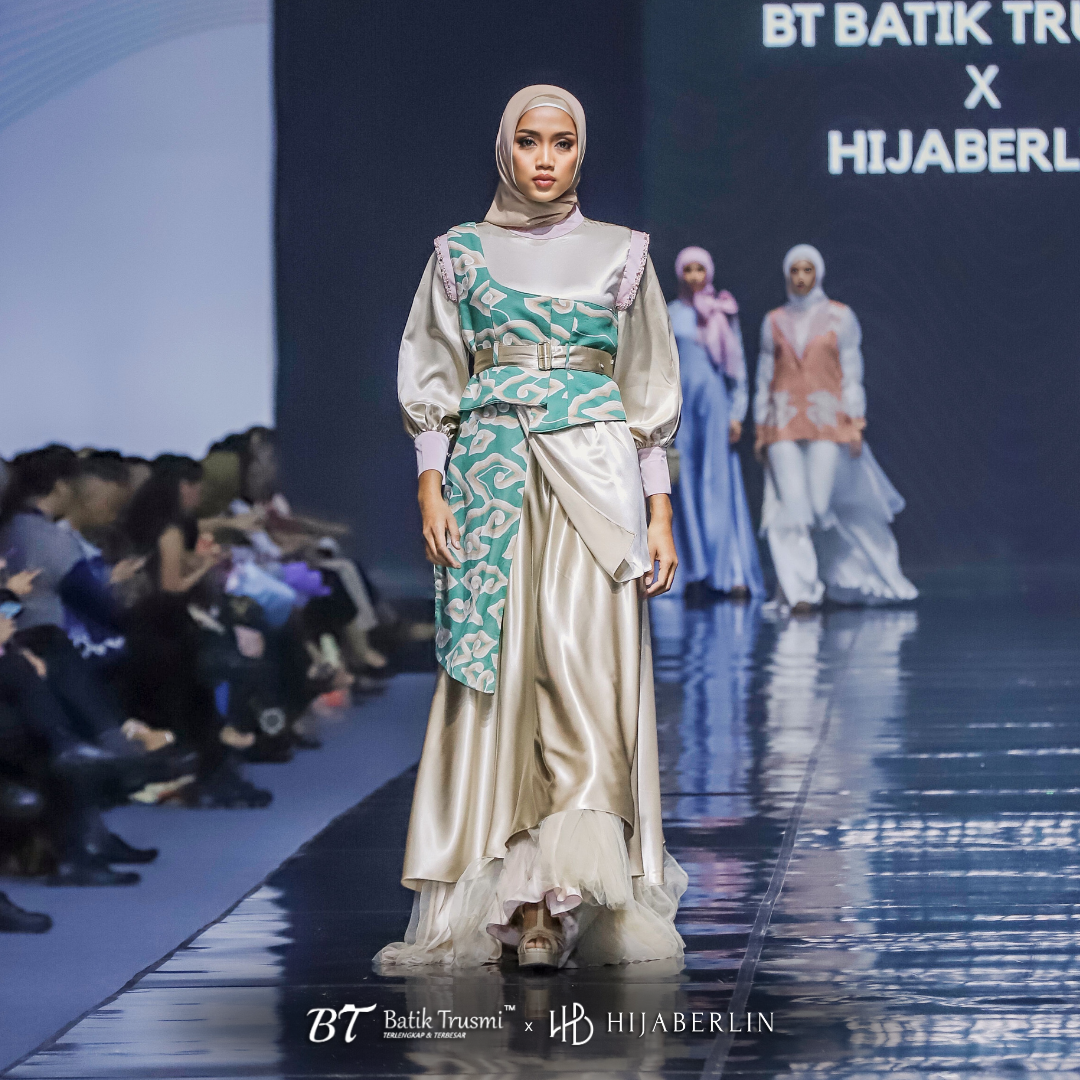 HIJABERLIN X BT BATIK TRUSMI : SRIKANDI COLLECTION - MEUTIA DRESS
