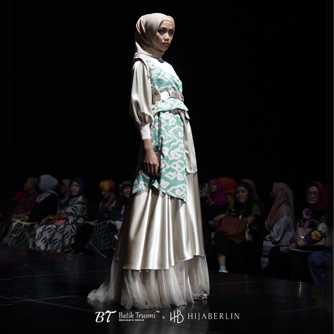 HIJABERLIN X BT BATIK TRUSMI : SRIKANDI COLLECTION - MEUTIA DRESS