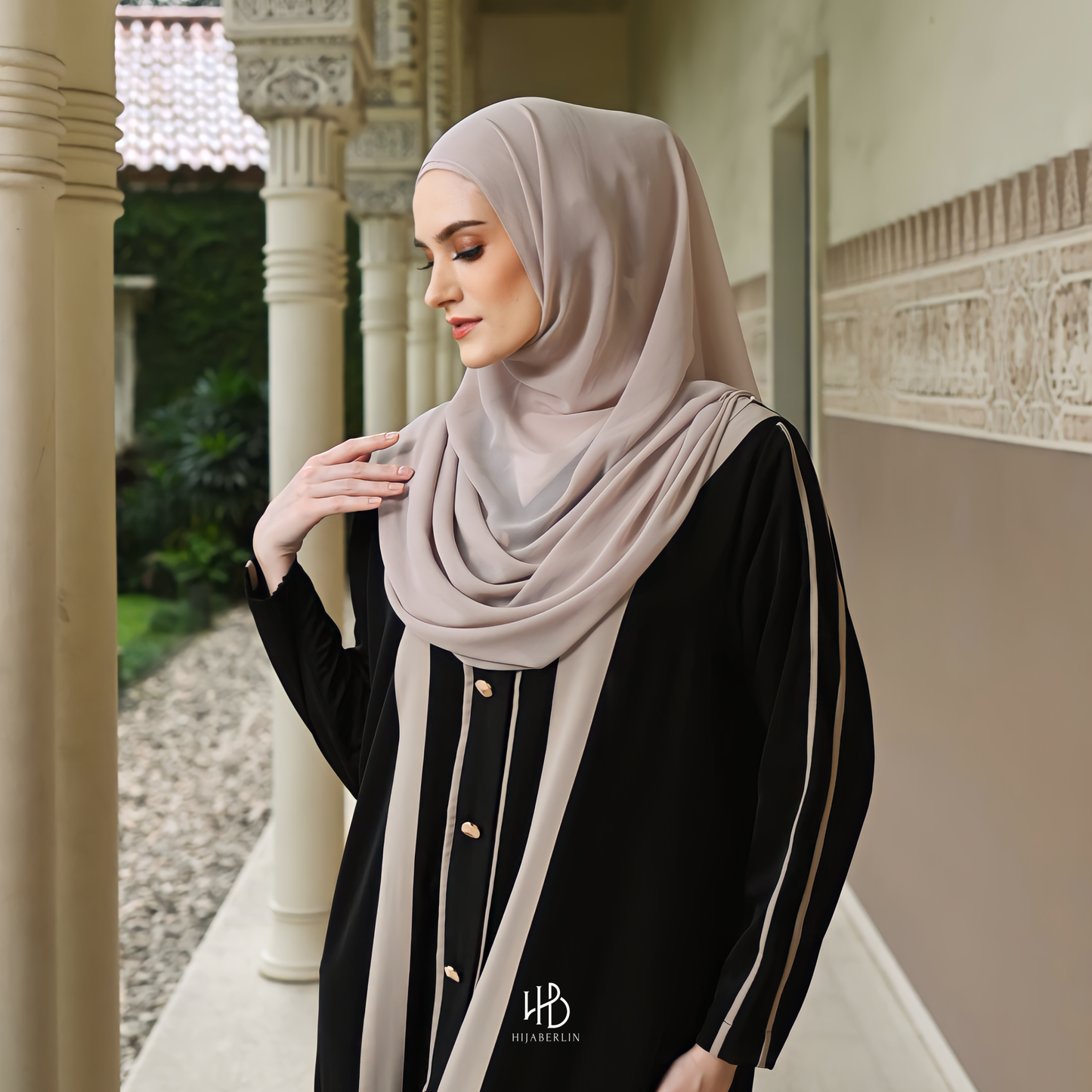 Fatimah Abaya Set Hijaberlin - Obsidian