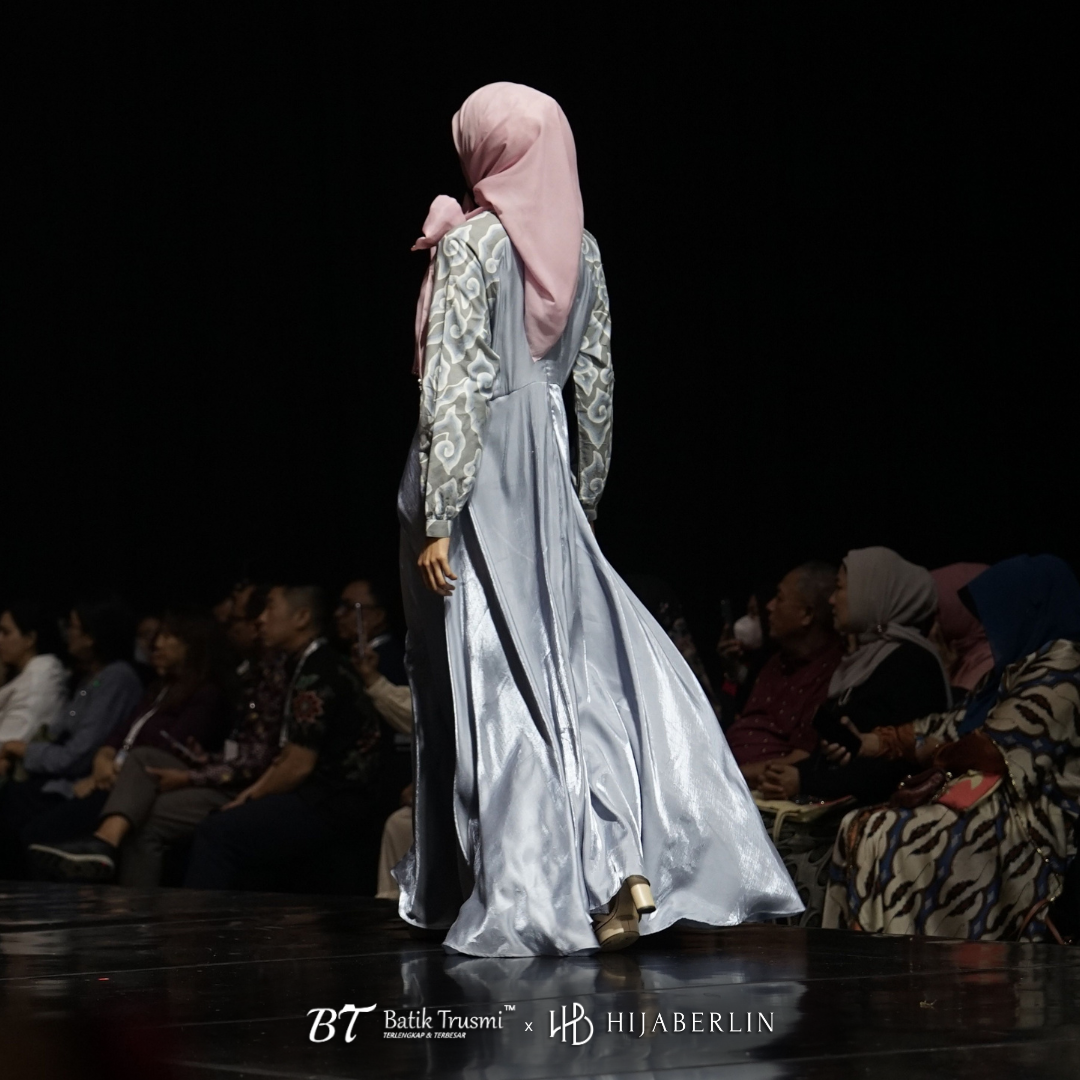 HIJABERLIN X BT BATIK TRUSMI : SRIKANDI COLLECTION - WALANDA DRESS