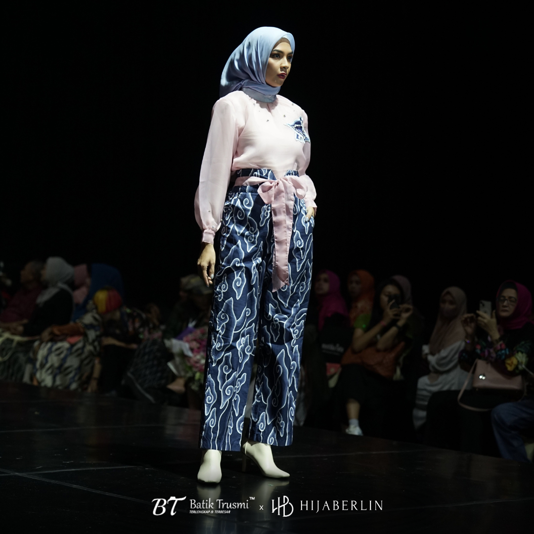 HIJABERLIN X BT BATIK TRUSMI : SRIKANDI COLLECTION - MARTHA ONE SET WANITA PREMIUM