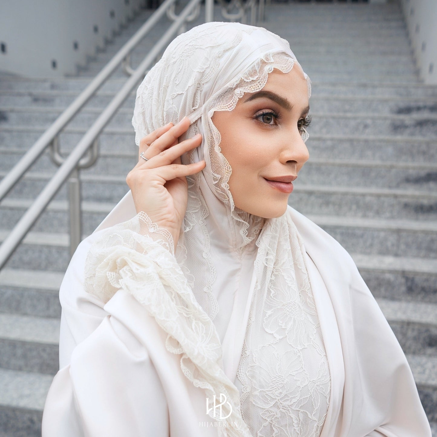 Rayya Luxury Prayer Set Hijaberlin - Pearl