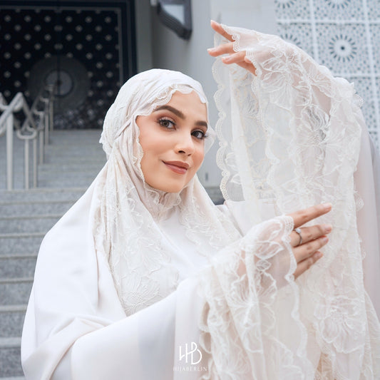Rayya Luxury Prayer Set Hijaberlin - Pearl