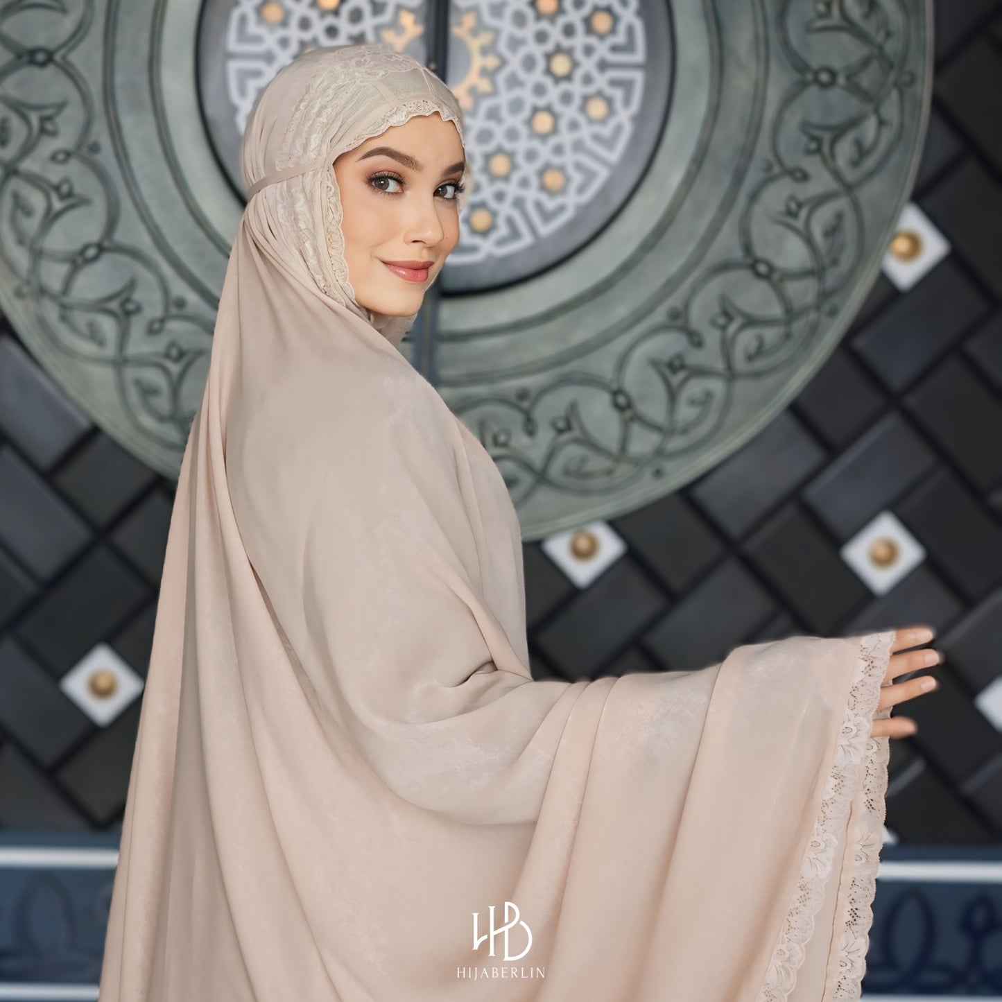 Asiyah Prayer Set Matte - Nude