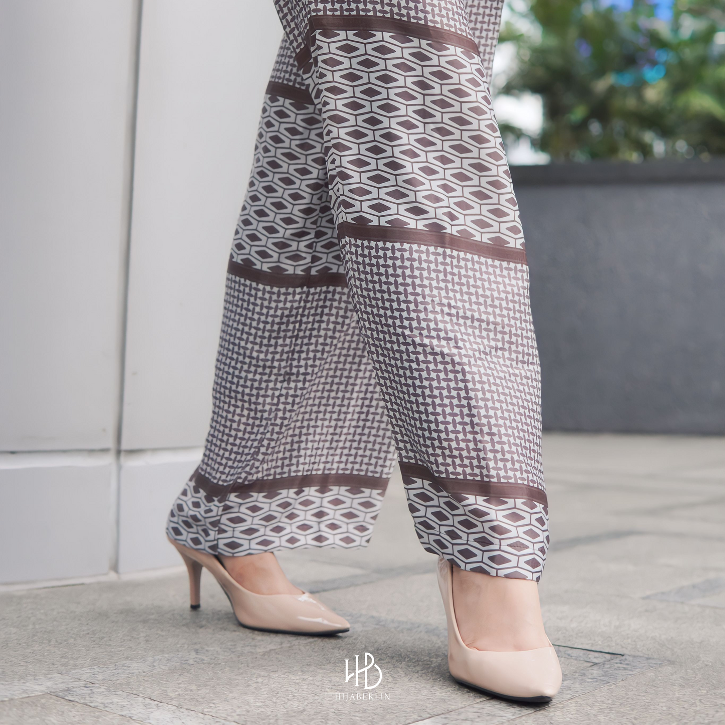 One Set Hijaberlin - Wood