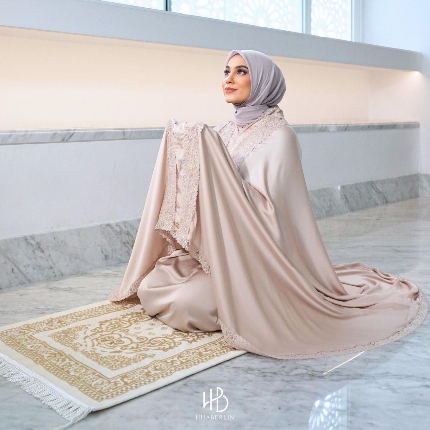 Asiyah Prayer Set Silk - Beige