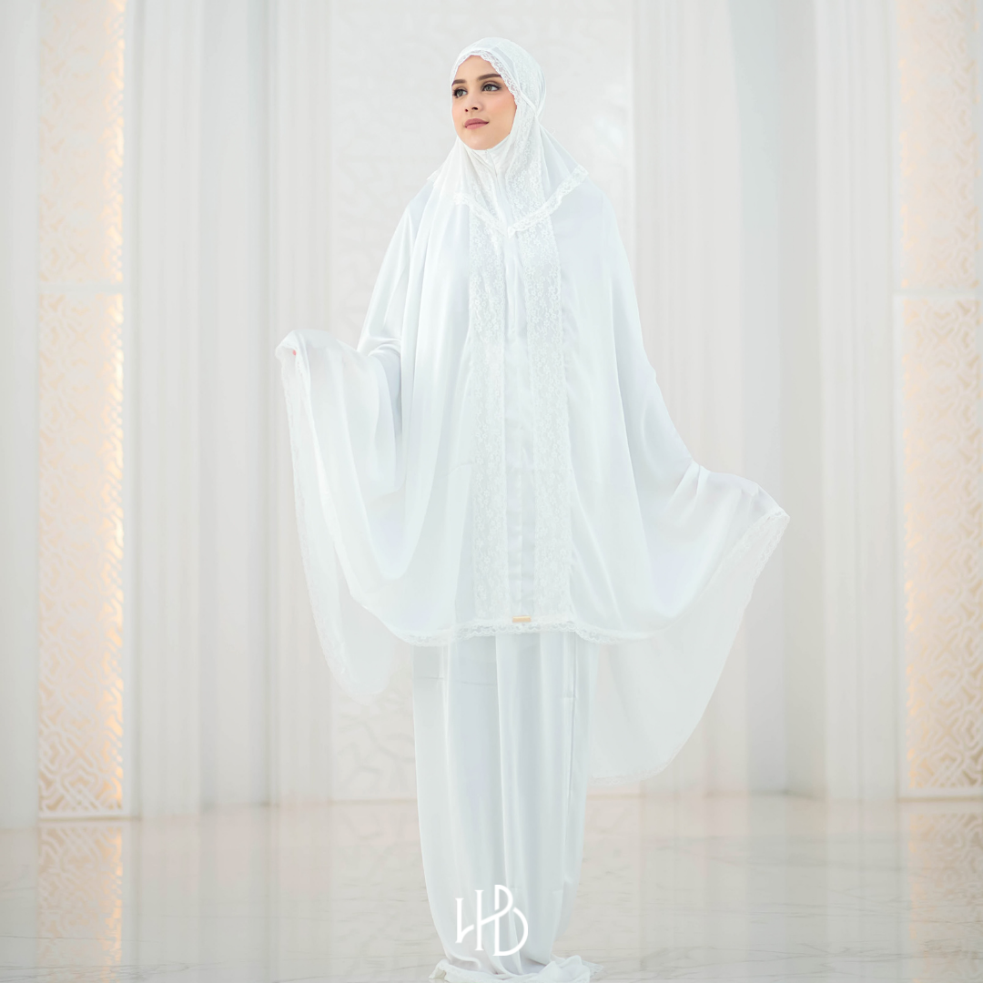 Umrah Prayer Set Hijaberlin - Off-White