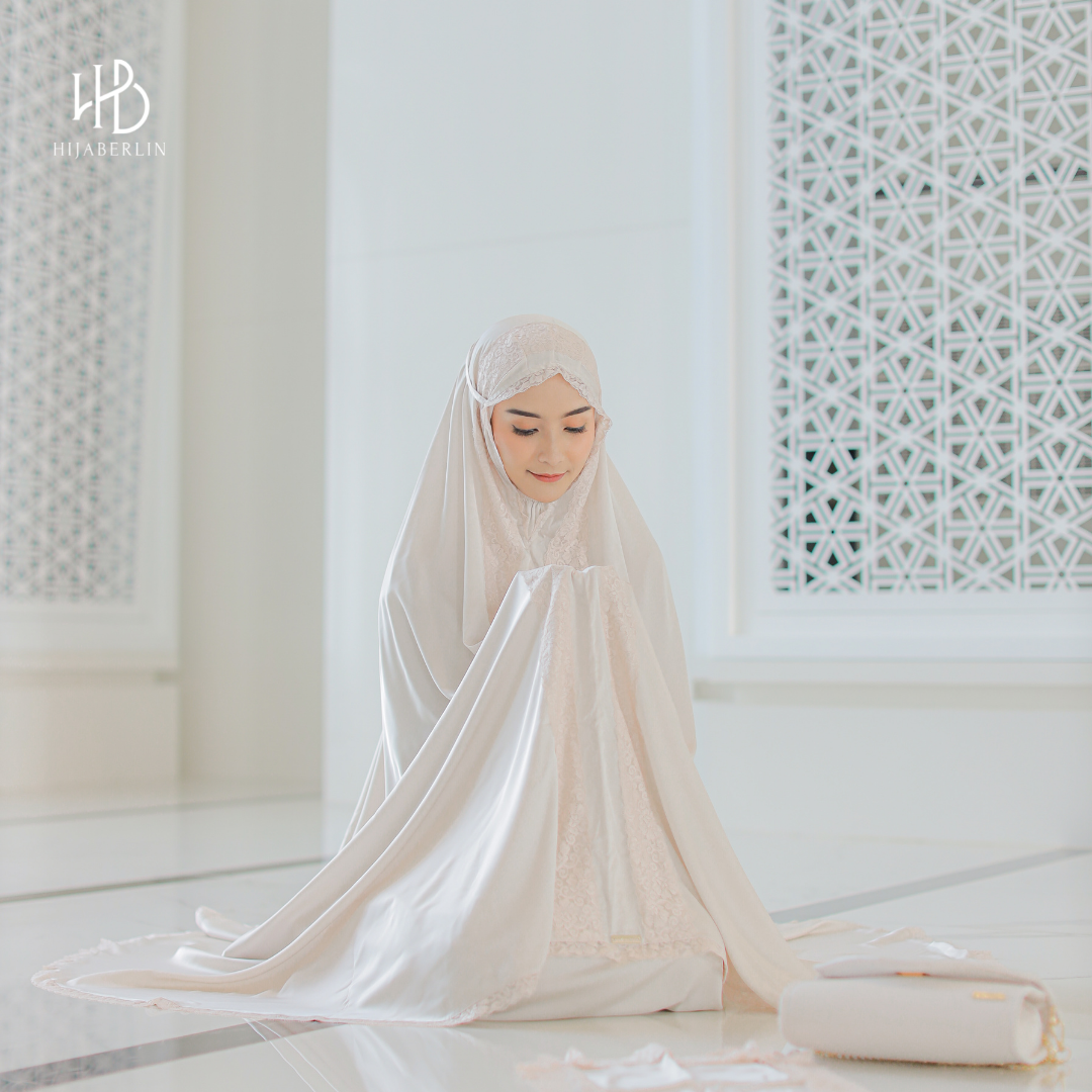 Khadijah Prayer Set Hijaberlin - Pearl