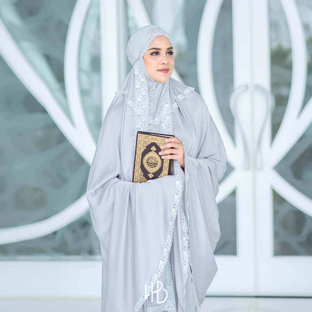 Umrah Prayer Set Hijaberlin - Silver