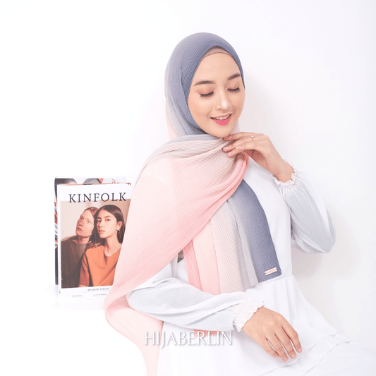 Mazia Pleats Shawl Ombre Hijaberlin - Aurora