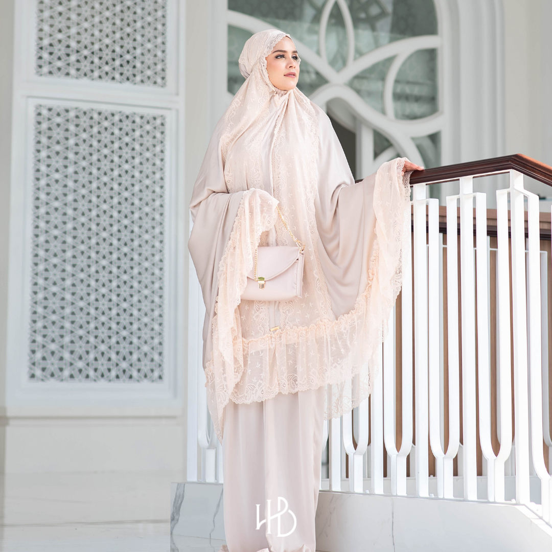 Rayya Luxury Prayer Set Hijaberlin - Cream