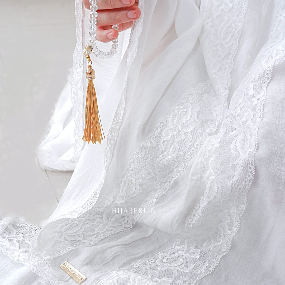 Khadijah Prayer Set Hijaberlin - White