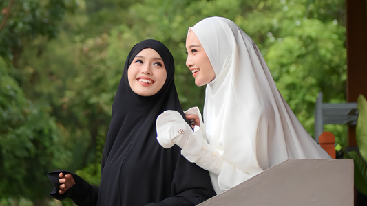 Persiapan Umrah untuk Muslimah — Dari Hati, Penampilan, hingga Perlengkapan Syar’i