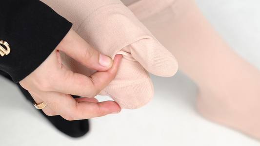 Kaos Kaki: Bukan Sekedar Fashion Muslimah