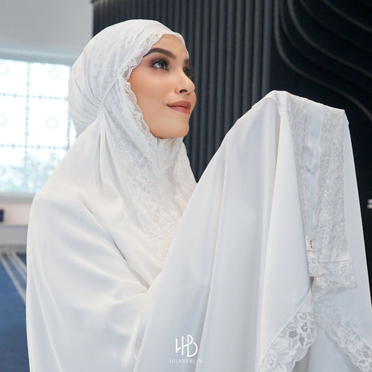 Asiyah Prayer Set Silk - White