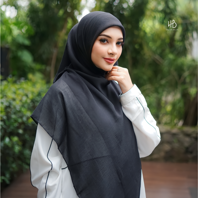 Maima Square - Black