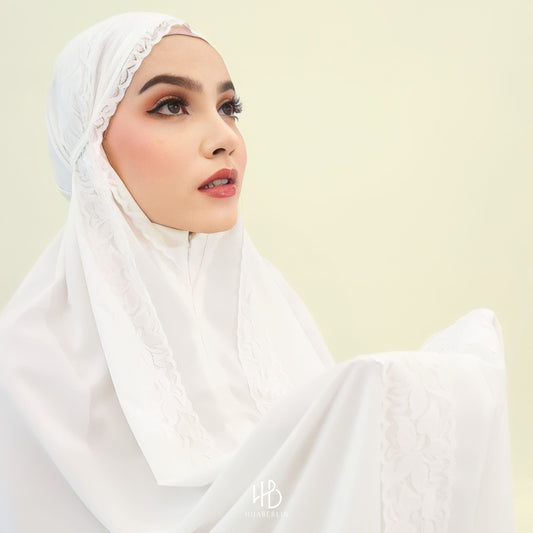 Safar Prayer Set Hijaberlin - White