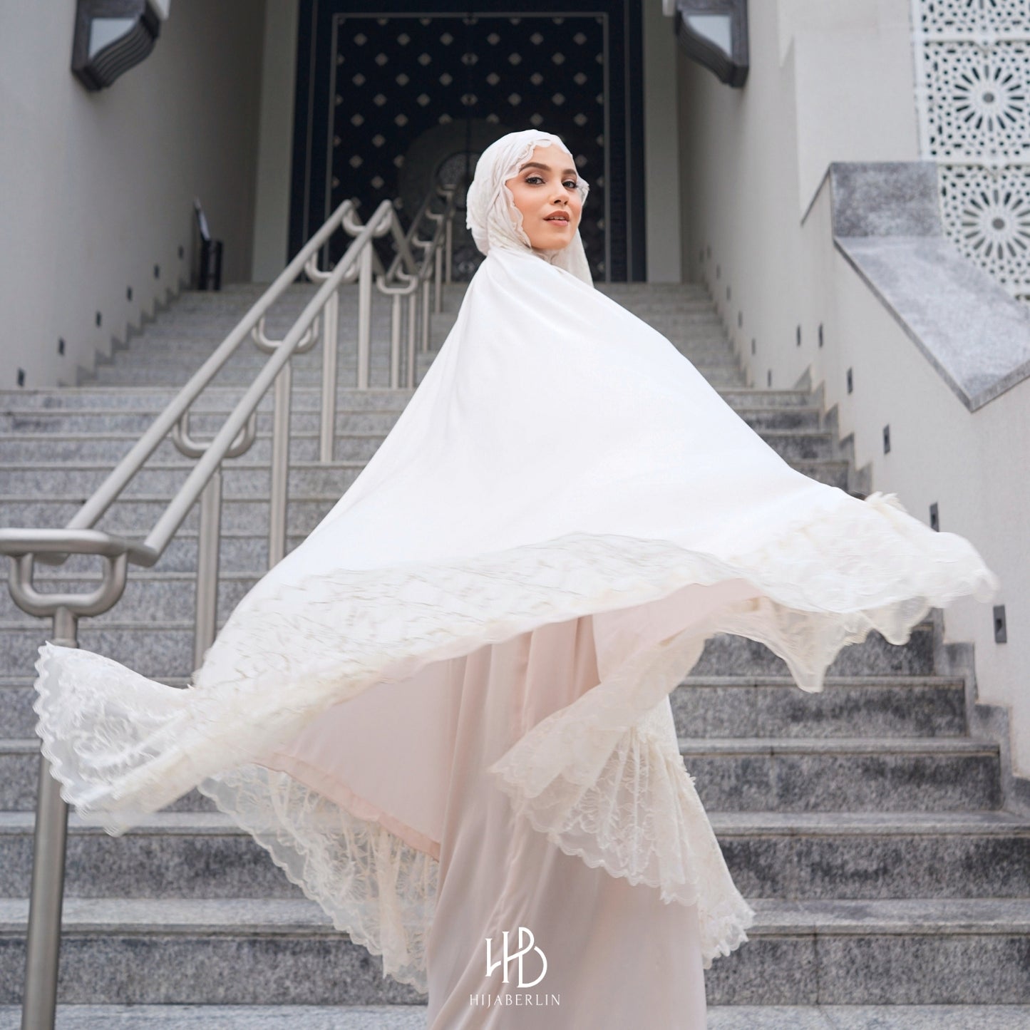 Rayya Luxury Prayer Set Hijaberlin - Pearl