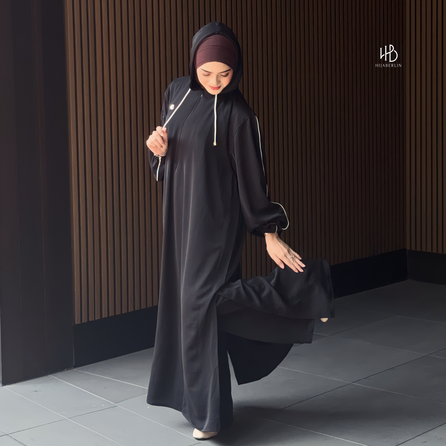 Nasibah Move - Black