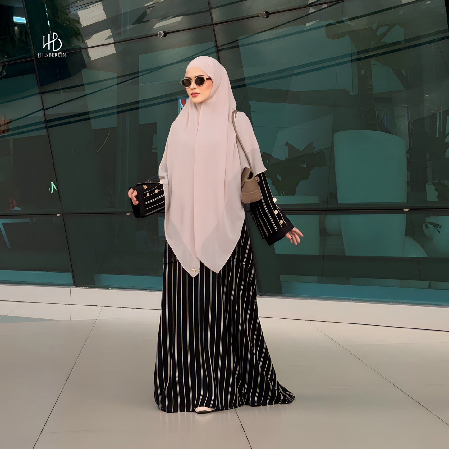 Lateefa Abaya - Black Stripe White