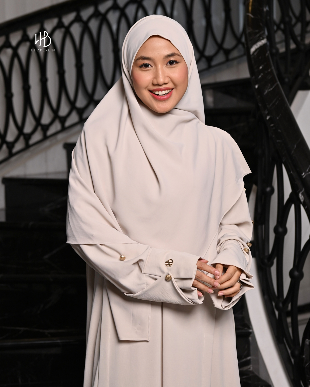 Hamnah Dress Set Khimar - Cream