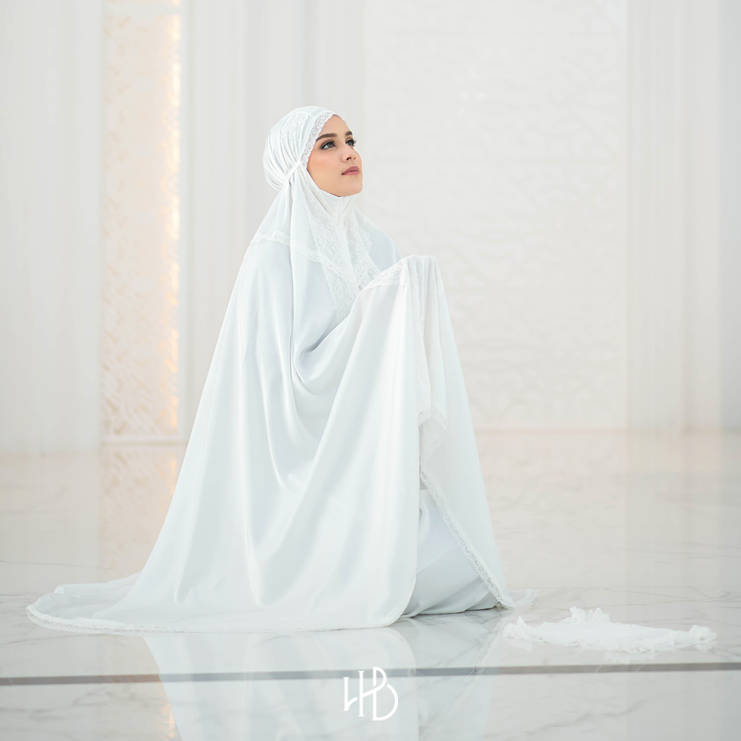 Umrah Prayer Set Hijaberlin - Off-White