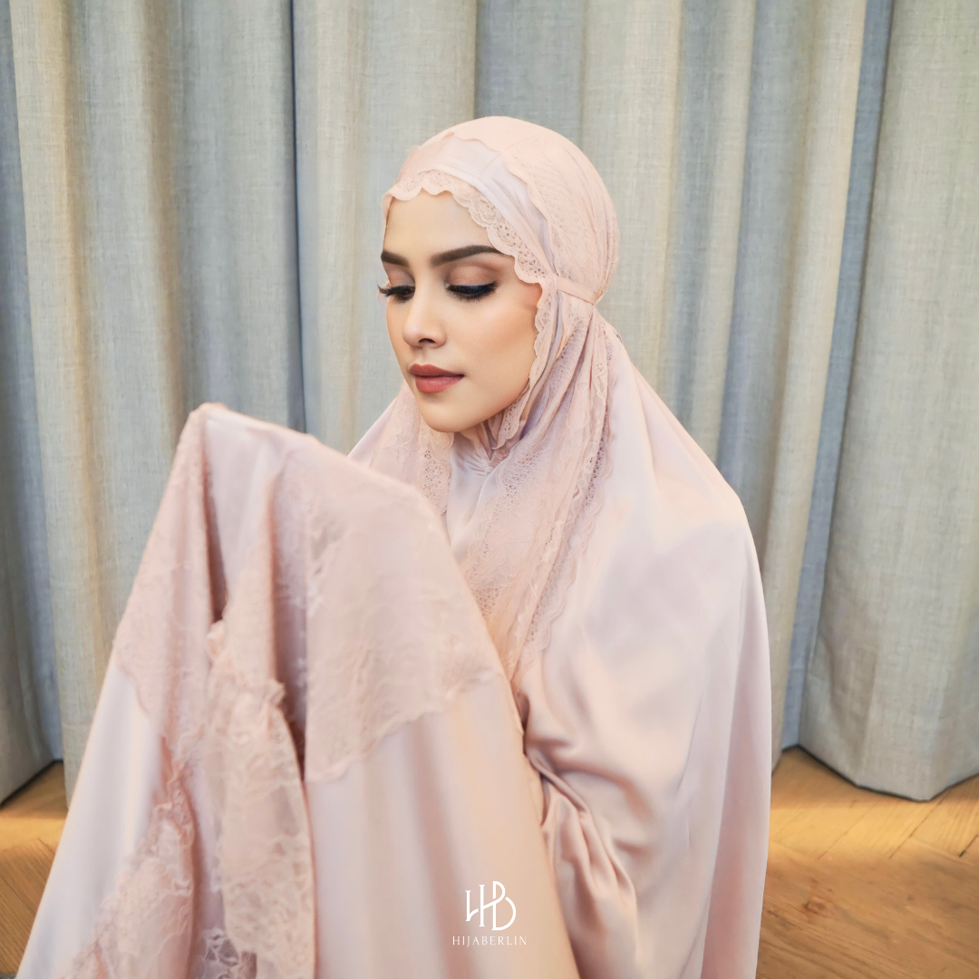 Rayya Luxury Prayer Set Hijaberlin - Rose